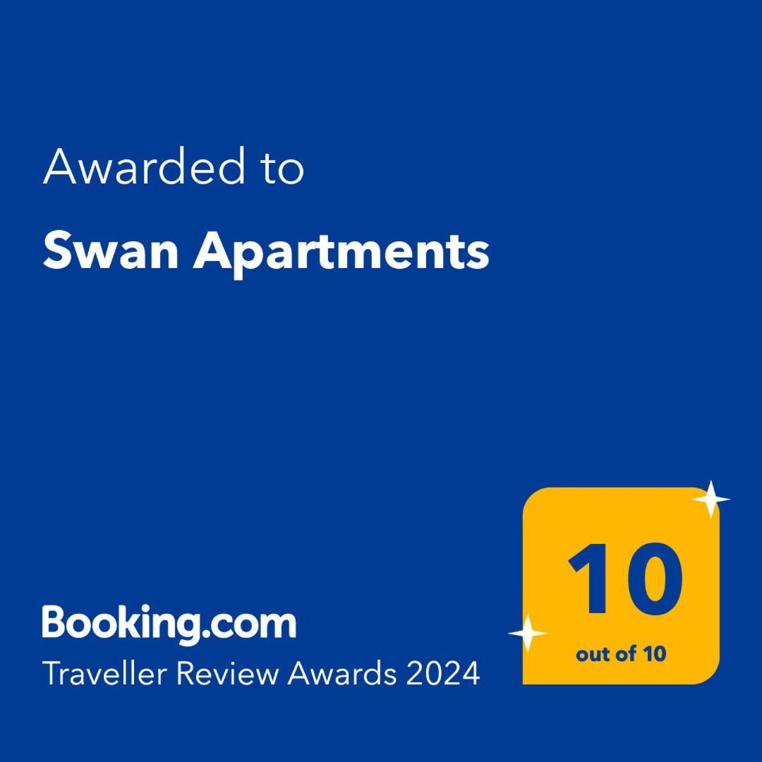 Swan Apartment *