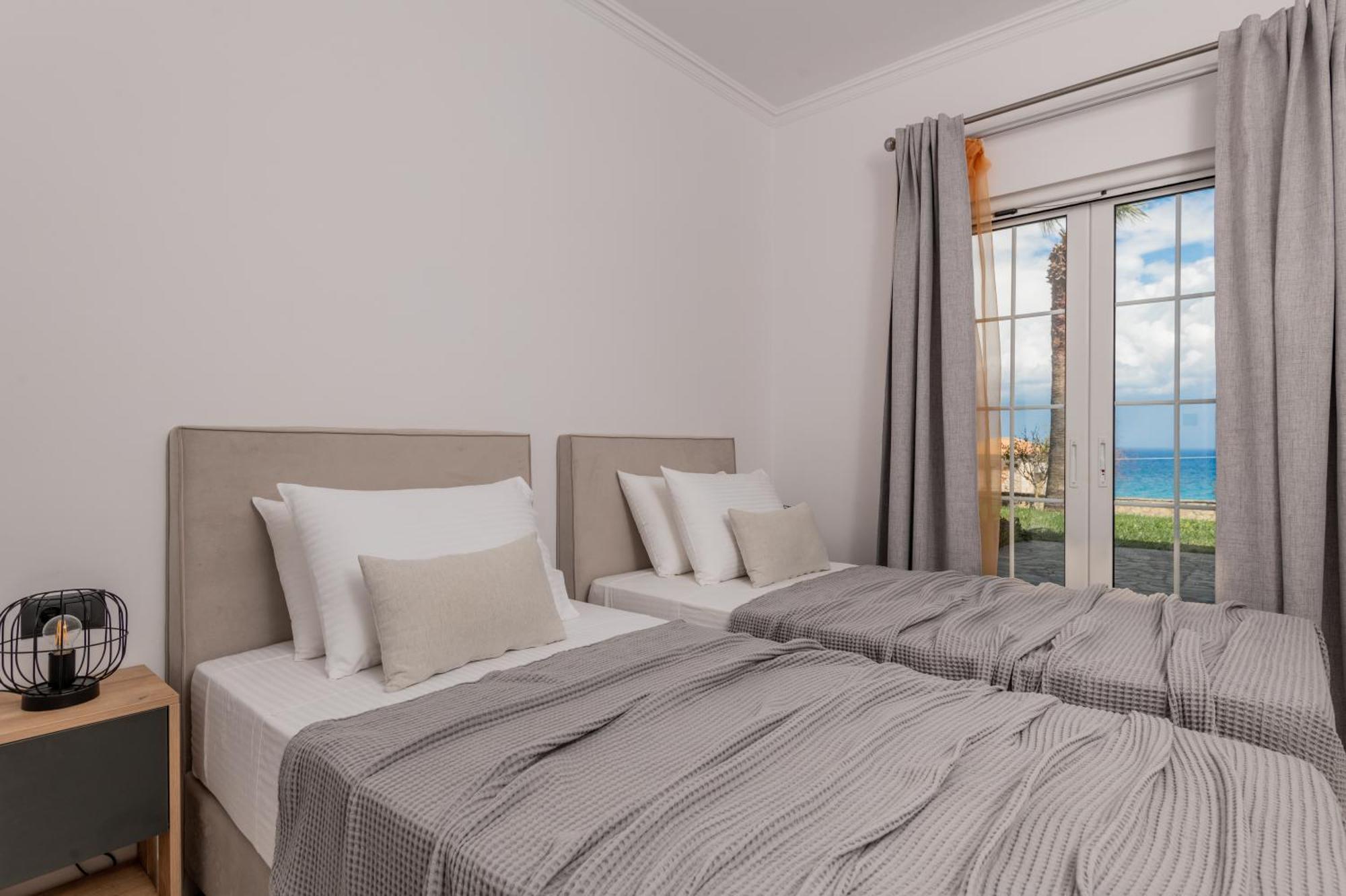 Swan Apartment *